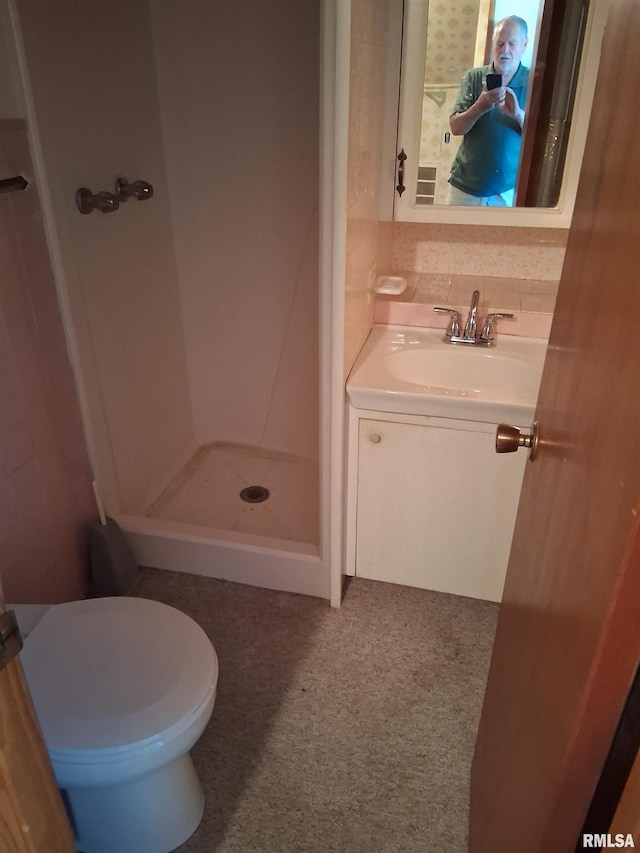 102 N Park Ave, Manito, IL 61546 - bathroom with vanity and a stall shower