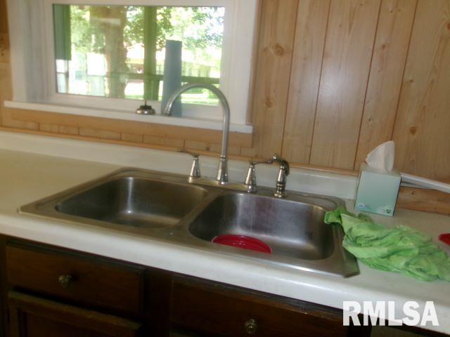 102 N Park Ave, Manito, IL 61546 - kitchen view of light countertops