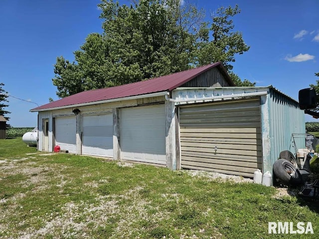 19635 E 800th St, Sciota, IL 61475 - view of detached garage