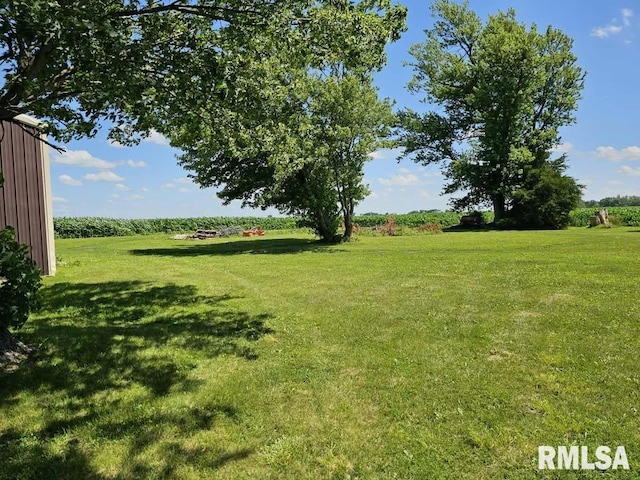 19635 E 800th St, Sciota, IL 61475 - view of green lawn featuring a view of rural / pastoral area