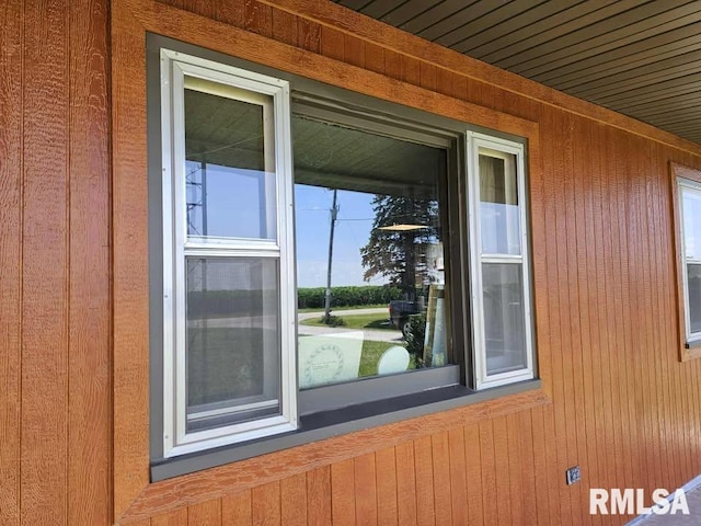 19635 E 800th St, Sciota, IL 61475 - exterior view