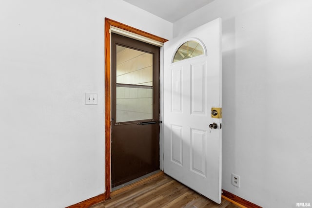 1726 N Pierson Dr, West Peoria, IL 61604 - entrance foyer featuring wood finished floors and baseboards