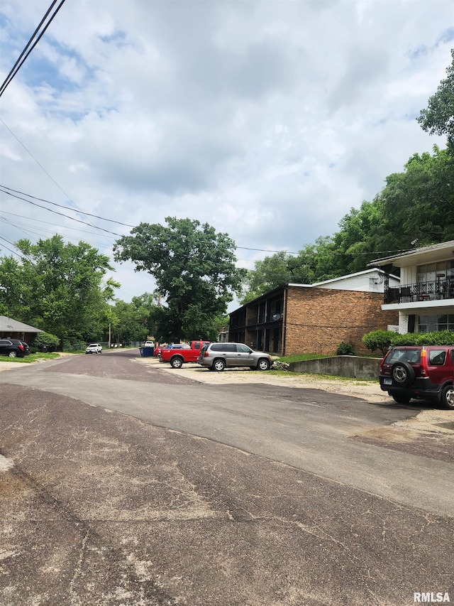 740 E Shore Dr Unit 8, Pekin, IL 61554 - view of asphalt road