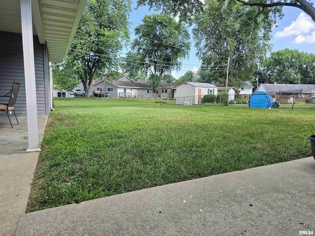 1704 Heisel Ave, Pekin, IL 61554 - view of yard