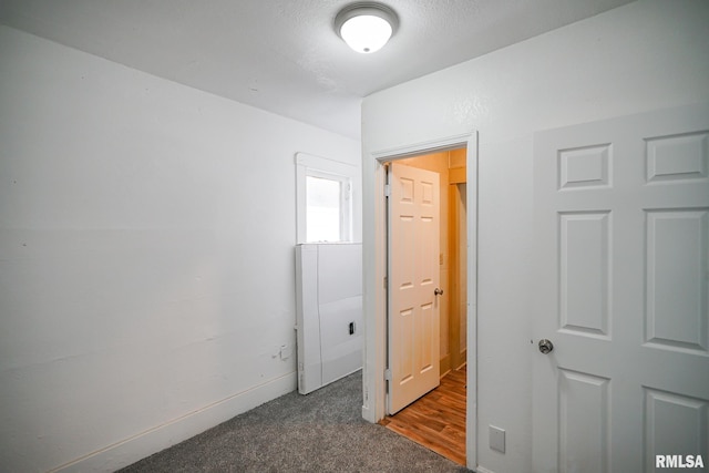 2320 W Krause Ave, Peoria, IL 61605 - unfurnished room featuring carpet floors and baseboards