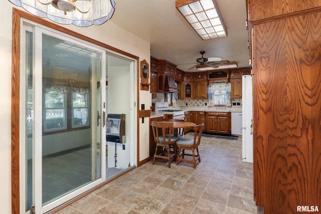 105 W C St, Delavan, IL 61734 - photo 23