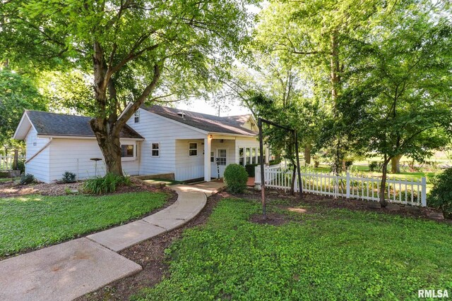 105 W C St, Delavan, IL 61734 - photo 4