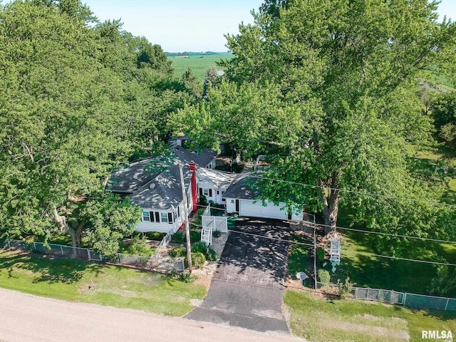 105 W C St, Delavan, IL 61734 - photo 8