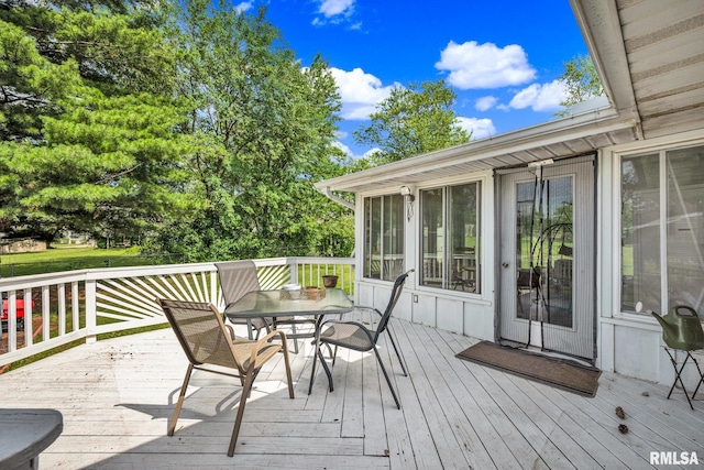2816 N Kingston Dr, Peoria, IL 61604 - wooden terrace featuring outdoor dining area