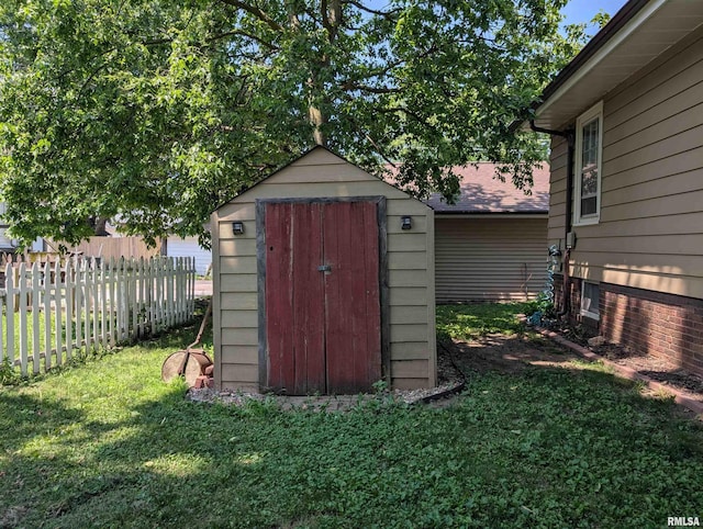 1101 S 4th St, Pekin, IL 61554 - view of shed