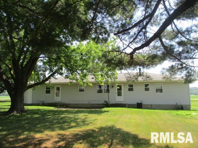 1265 Spring Bay Rd, East Peoria, IL 61611 - rear view of house featuring a yard and entry steps