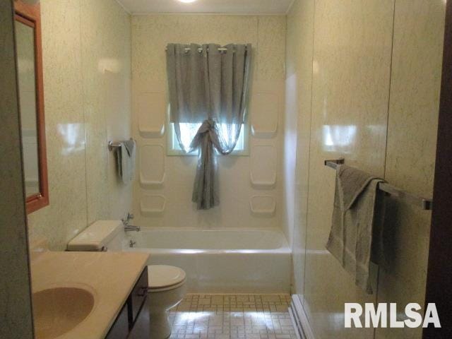 1265 Spring Bay Rd, East Peoria, IL 61611 - full bath with vanity and shower / washtub combination