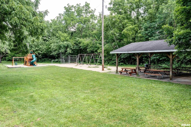 1729 W Willow Wood Dr, Peoria, IL 61614 - view of green lawn featuring a gazebo