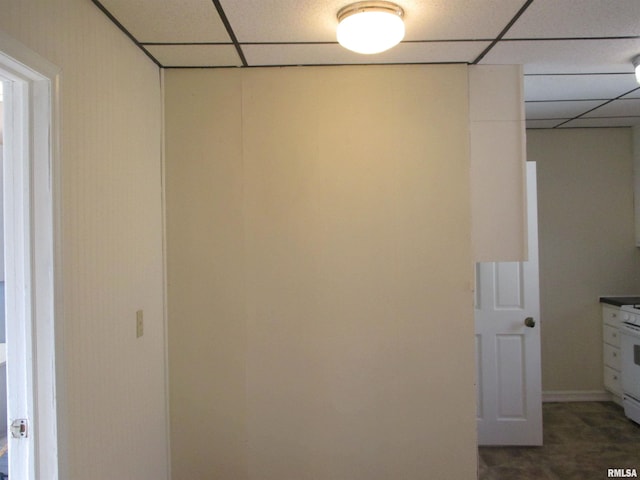 1810 W Latrobe St, Peoria, IL 61605 - interior space featuring a drop ceiling