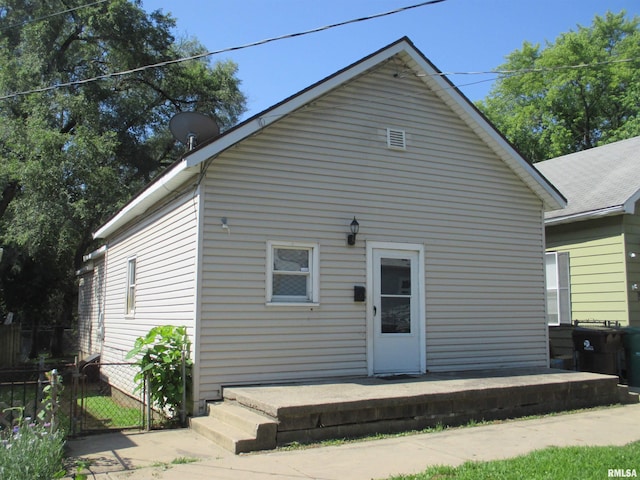 1810 W Latrobe St, Peoria, IL 61605 - back of house
