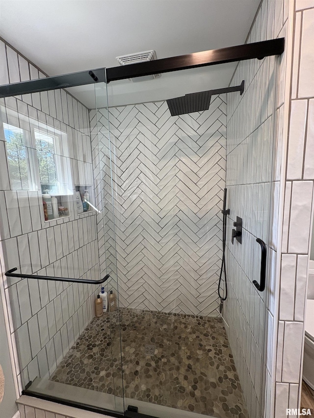 276 E Far Hills Dr, East Peoria, IL 61611 - bathroom featuring a stall shower