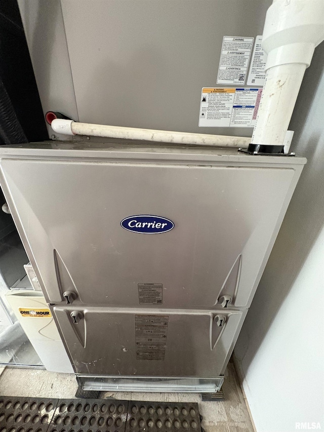 276 E Far Hills Dr, East Peoria, IL 61611 - detailed view of heating unit