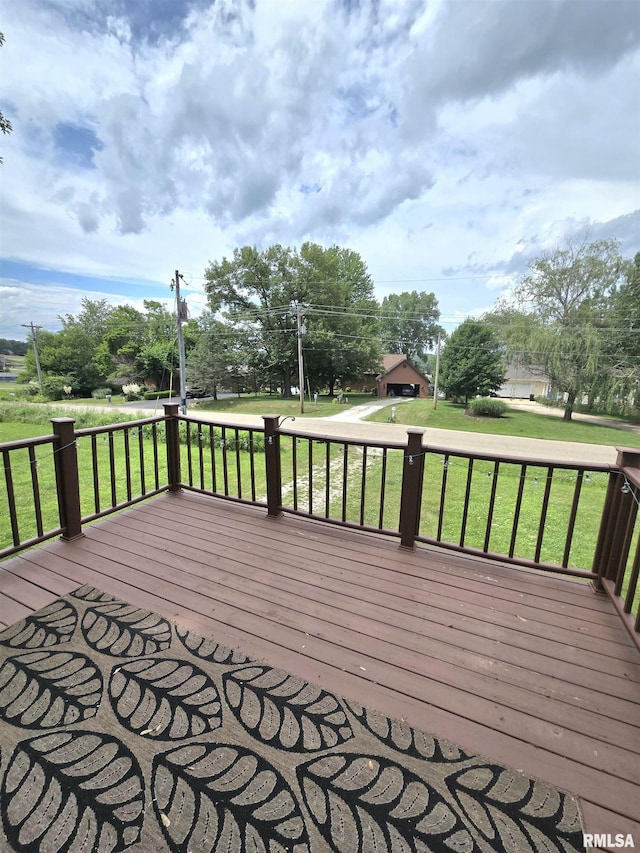 1515 Lakeview Rd N, Dahinda, IL 61428 - wooden deck featuring a lawn