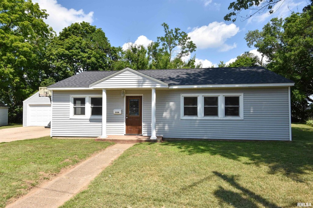 104 N Ct, Marquette Heights, IL 61554 - photo 1