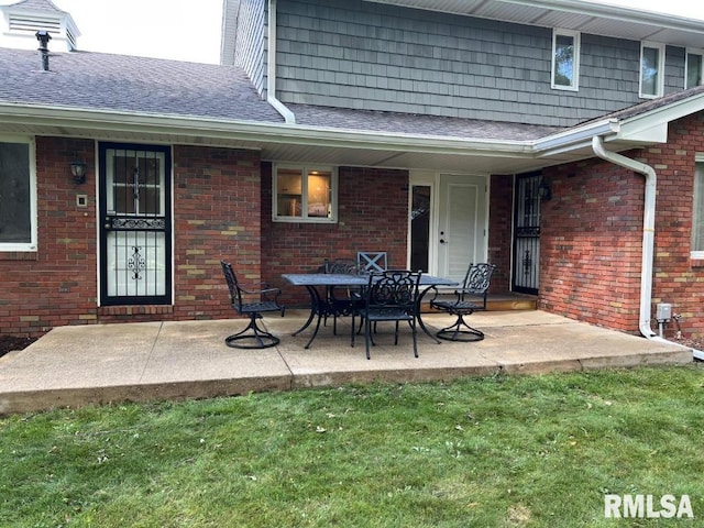 210 W Wolf Rd, Peoria, IL 61614 - view of patio