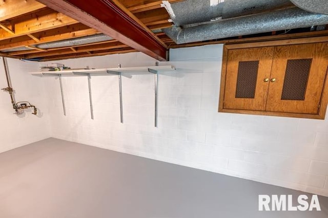 210 W Wolf Rd, Peoria, IL 61614 - unfinished basement with a water meter