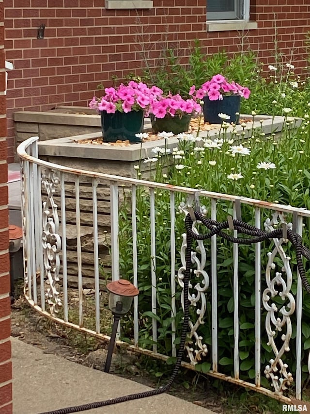 1517 W Teton Dr, Peoria, IL 61614 - view of balcony