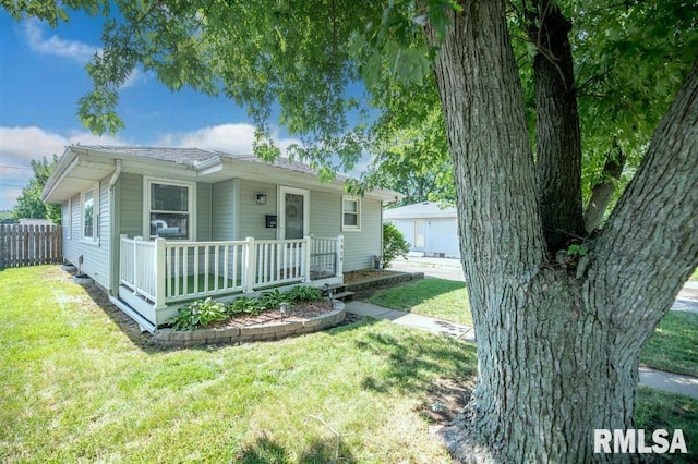 1519 S 3rd St, Pekin, IL 61554 - photo 3