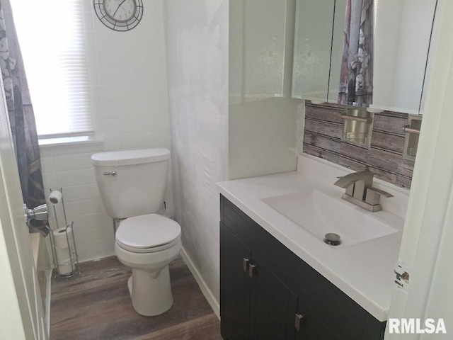 1519 S 3rd St, Pekin, IL 61554 - bathroom featuring vanity and wood finished floors