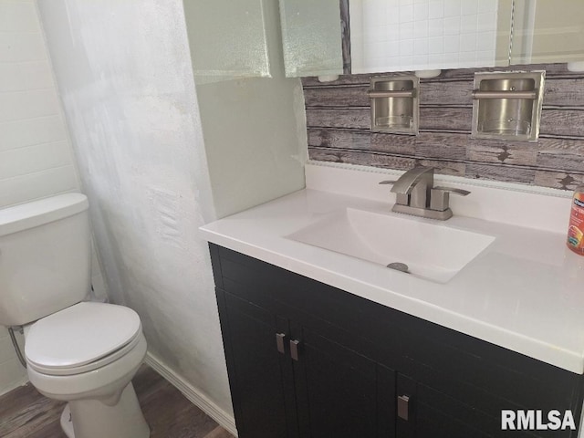 1519 S 3rd St, Pekin, IL 61554 - bathroom featuring vanity and wood finished floors