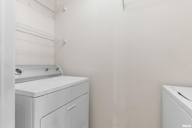 2024 S 2nd Ave, Morton, IL 61550 - washroom with washer and clothes dryer