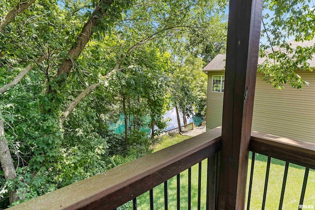 2627 W Lake Pointe Ter, Peoria, IL 61614 - balcony with a water view