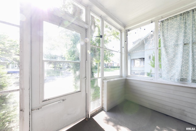 1315 N Bourland Ave, Peoria, IL 61606 - unfurnished sunroom featuring healthy amount of natural light