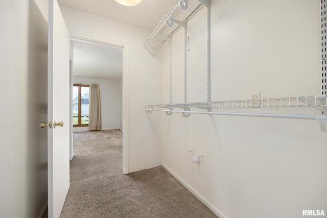 3524 W Saymore Ln, Peoria, IL 61615 - spacious closet with carpet floors