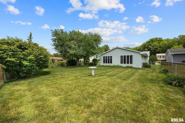 3524 W Saymore Ln, Peoria, IL 61615 - view of fenced backyard