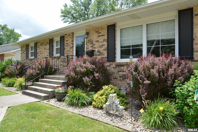 914 Jamie Ln, Macomb, IL 61455 - photo 2
