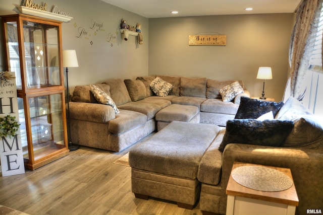 914 Jamie Ln, Macomb, IL 61455 - photo 5