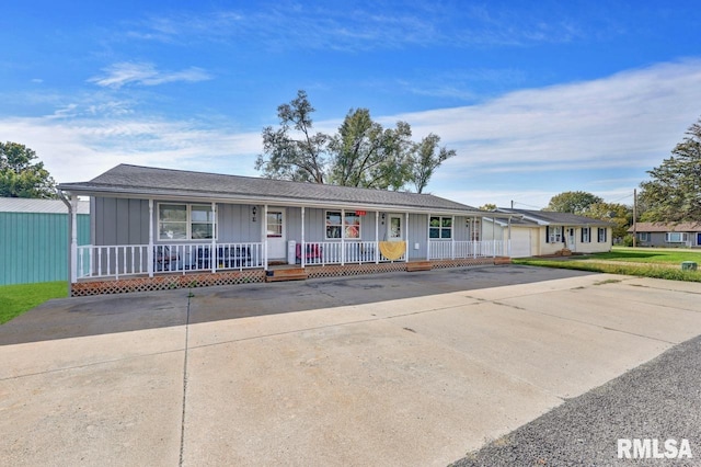 103 E 2nd St, Glasford, IL 61533 - photo 2