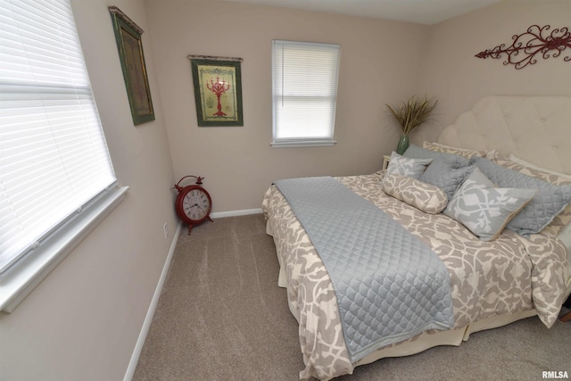 4527 N Nelson Dr, Peoria, IL 61614 - bedroom featuring carpet floors and baseboards