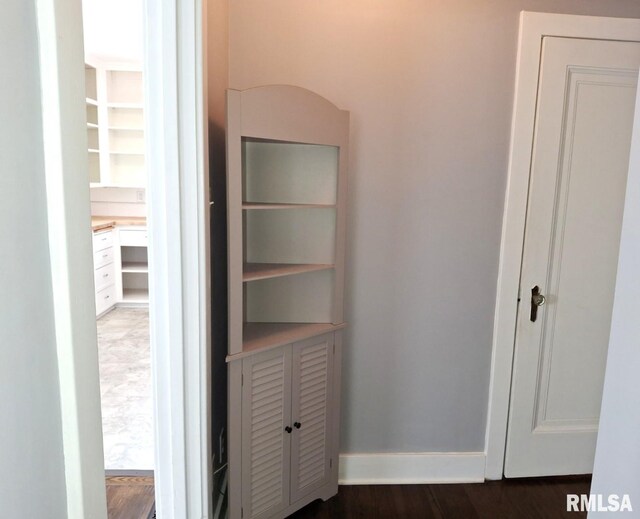 244 W Chestnut St, Canton, IL 61520 - photo 18