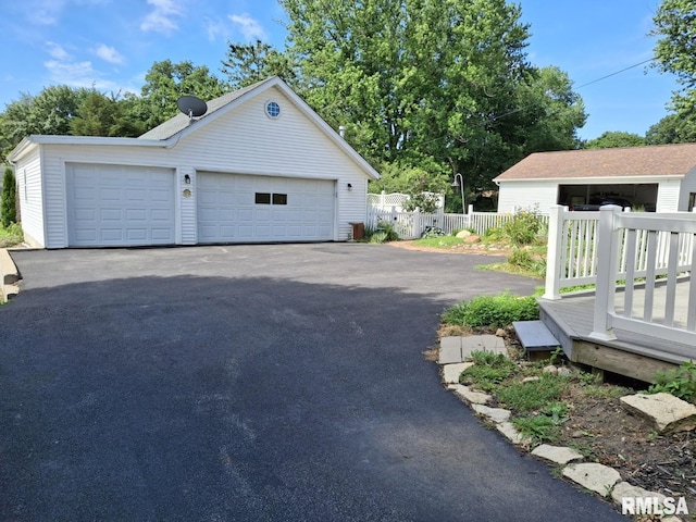 244 W Chestnut St, Canton, IL 61520 - photo 6