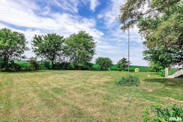 5610 W Lakeshore Dr, Princeville, IL 61559 - view of green lawn