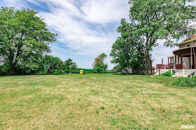 5610 W Lakeshore Dr, Princeville, IL 61559 - view of grassy yard