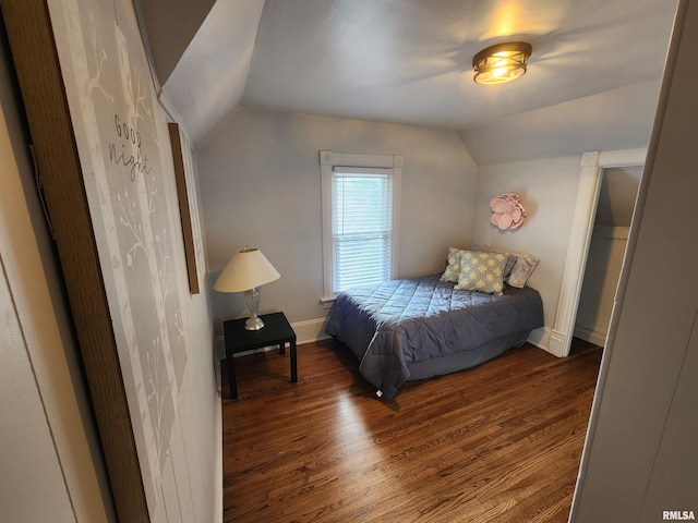 600 E Jefferson St, Washington, IL 61571 - bedroom featuring vaulted ceiling and wood finished floors