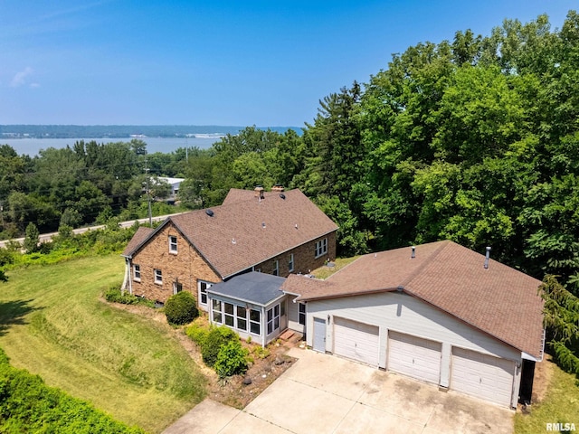 1426 N Main St, East Peoria, IL 61611 - view from above of property with a large body of water