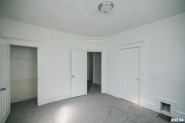 506 Spring St, Peoria, IL 61603 - unfurnished bedroom with a closet