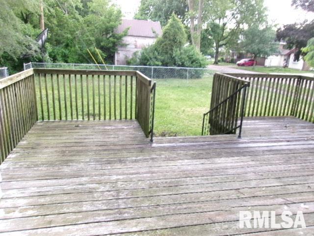215 N Prairie St, Lacon, IL 61540 - view of deck