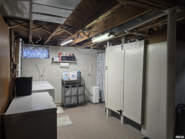 270 Thompson Ct, Canton, IL 61520 - unfinished below grade area with washing machine and dryer