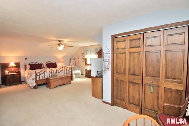 1402 W Grandridge Dr, Dunlap, IL 61525 - carpeted bedroom with vaulted ceiling