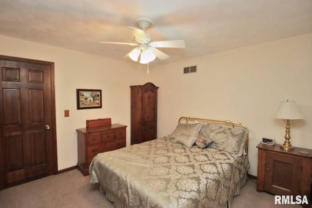 1402 W Grandridge Dr, Dunlap, IL 61525 - bedroom featuring light colored carpet and a ceiling fan