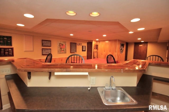 1402 W Grandridge Dr, Dunlap, IL 61525 - kitchen featuring a sink and recessed lighting